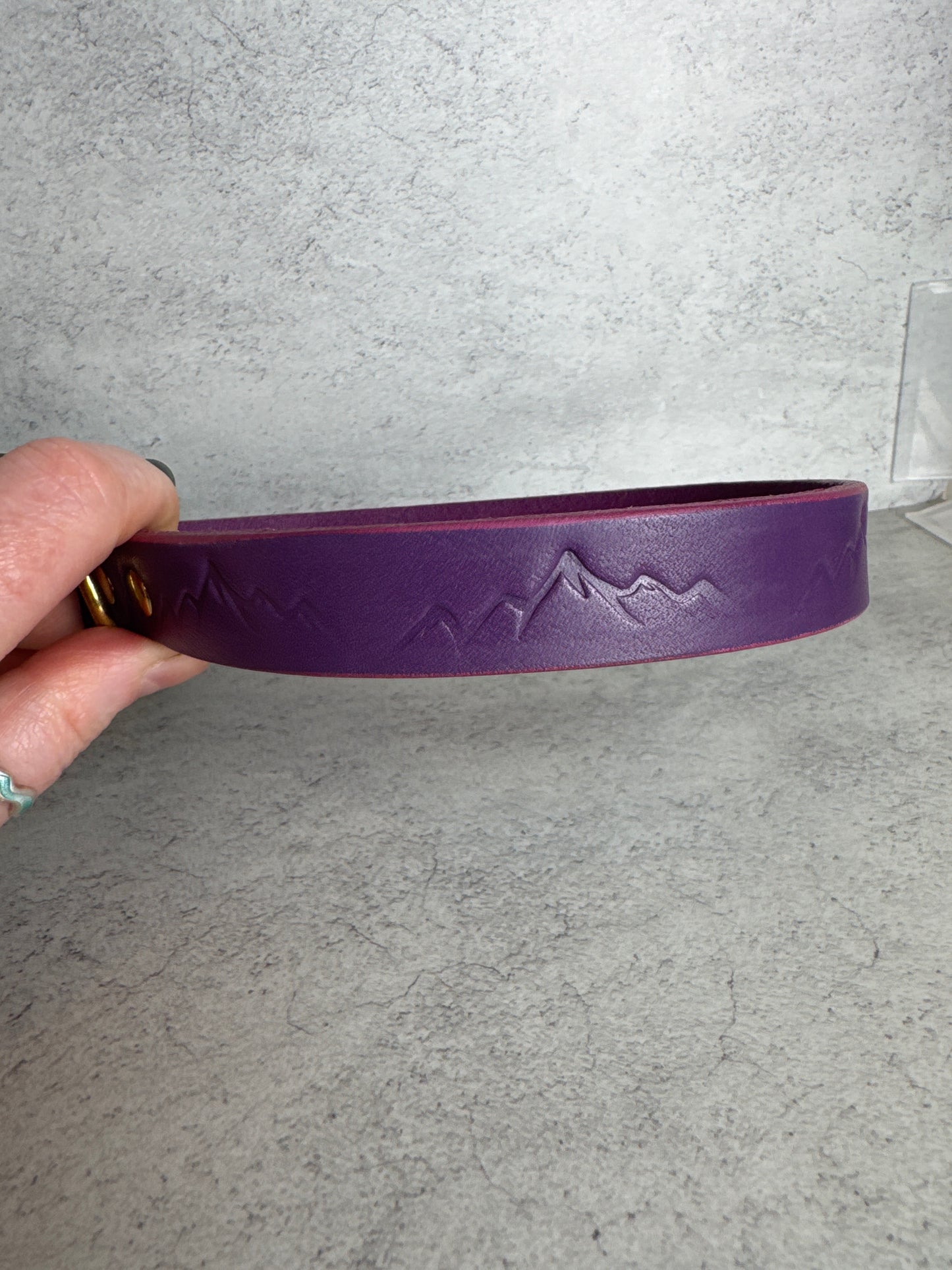Nevis purple leather 14-17