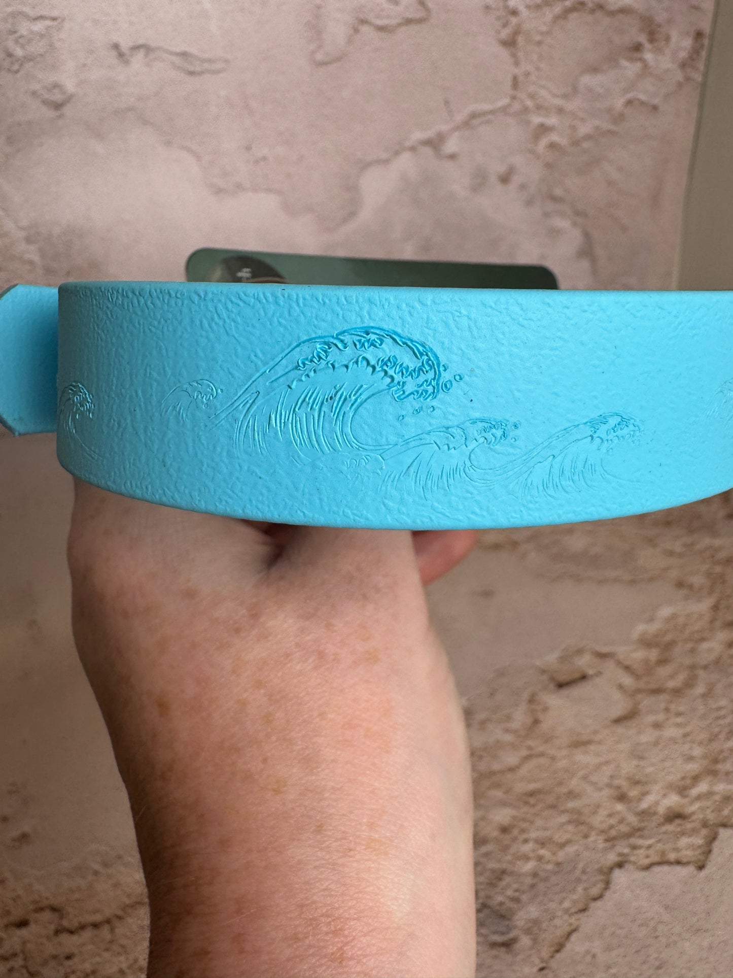 Light blue. 1 inch. Tidal wave. Stainless steel. 14-17