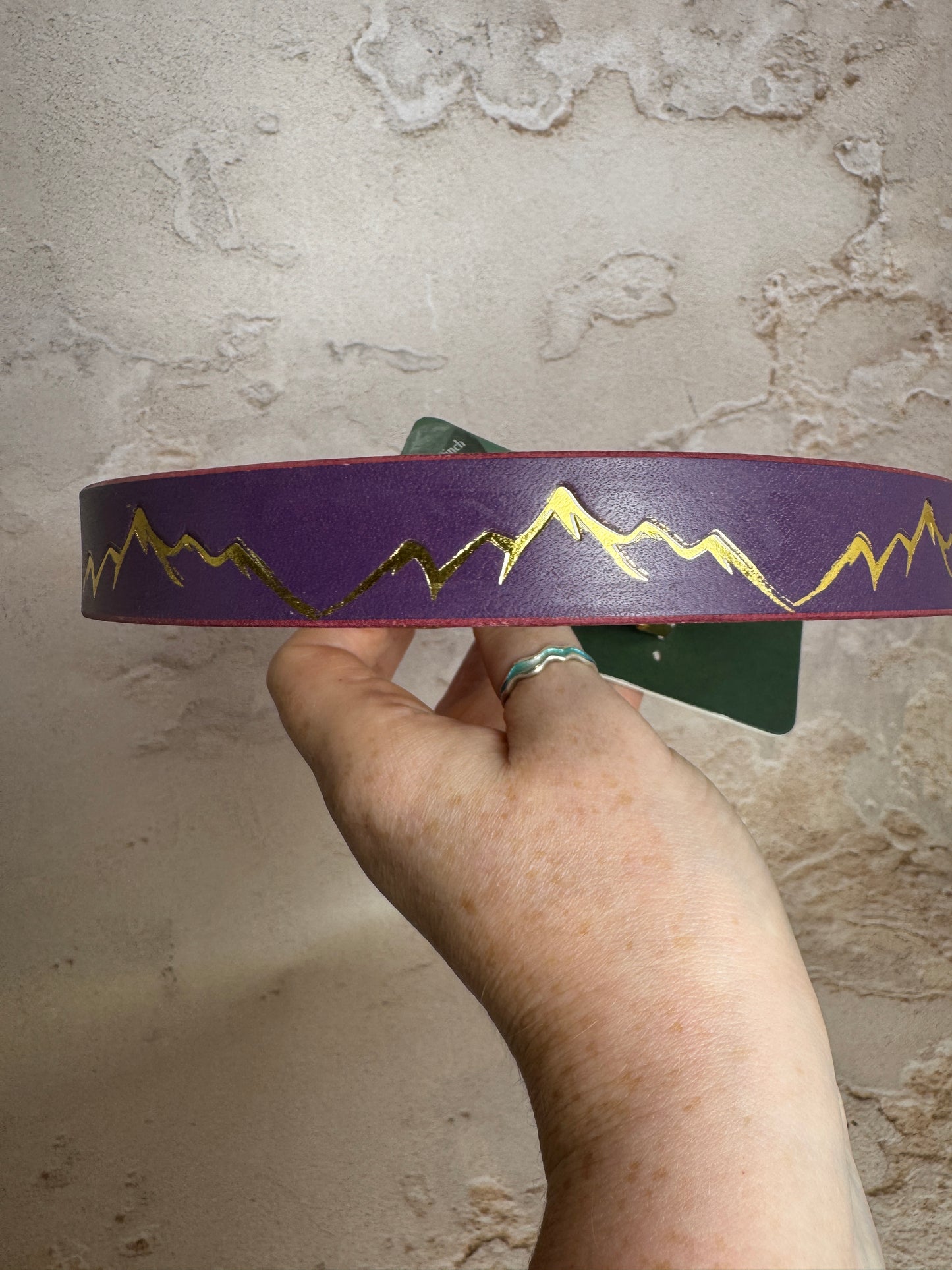 Purple leather. 19mm Foil Nevis. 17-20