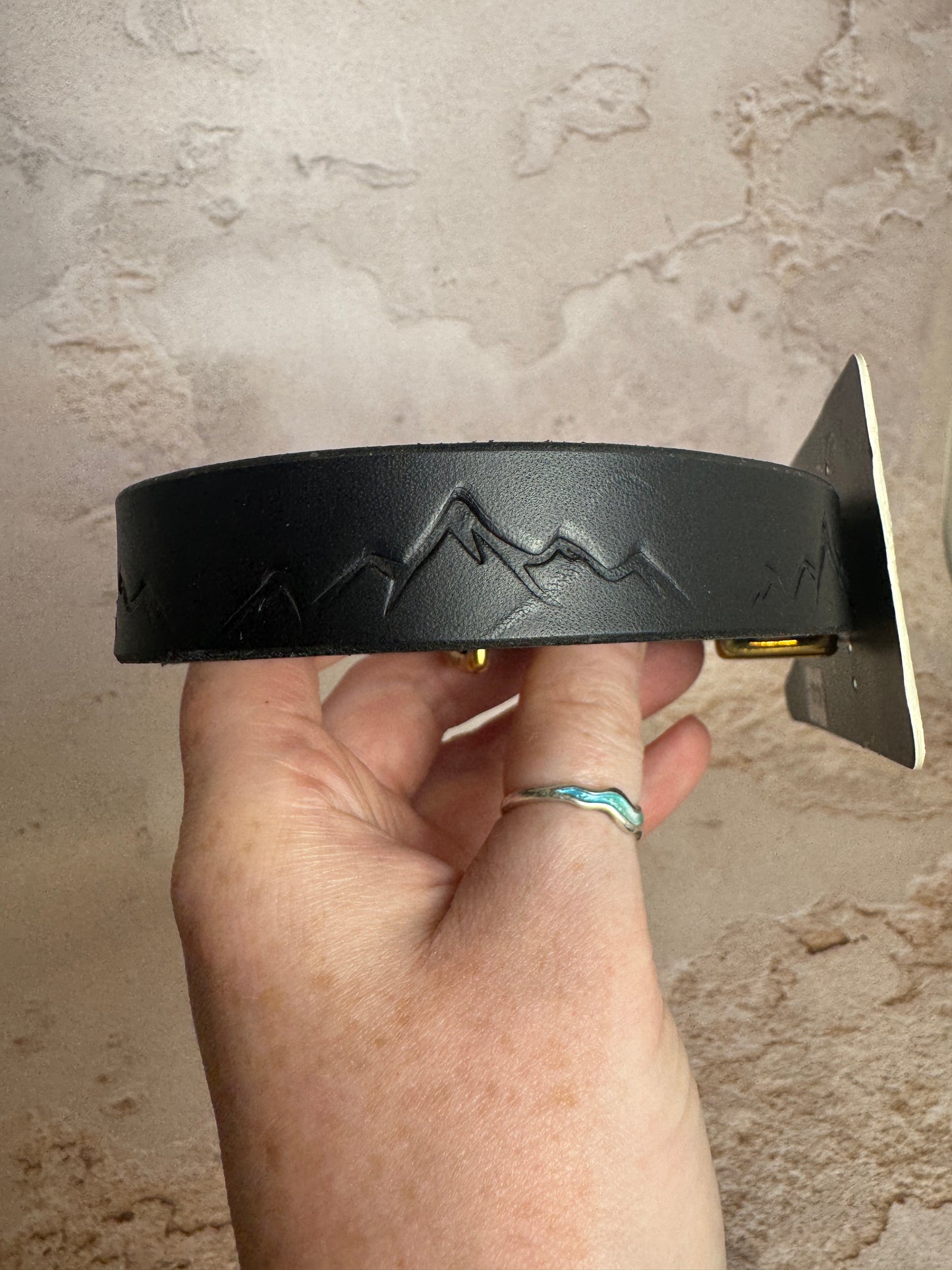 Black Leather 19mm. Nevis